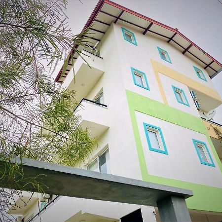 Srimadis Villa Near Airport - Negombo Luaran gambar