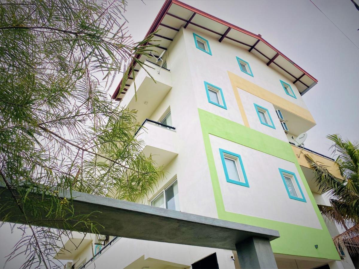 Srimadis Villa Near Airport - Negombo Luaran gambar