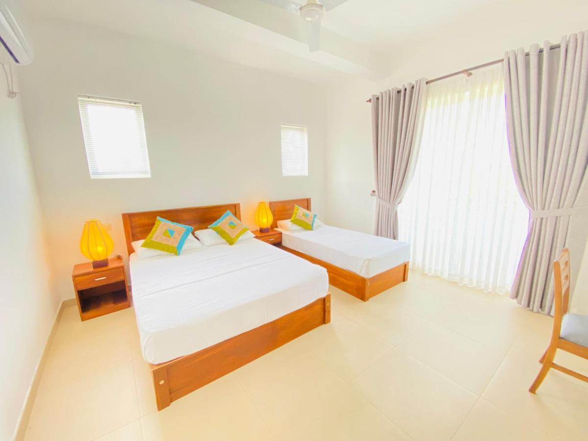 Srimadis Villa Near Airport - Negombo Luaran gambar