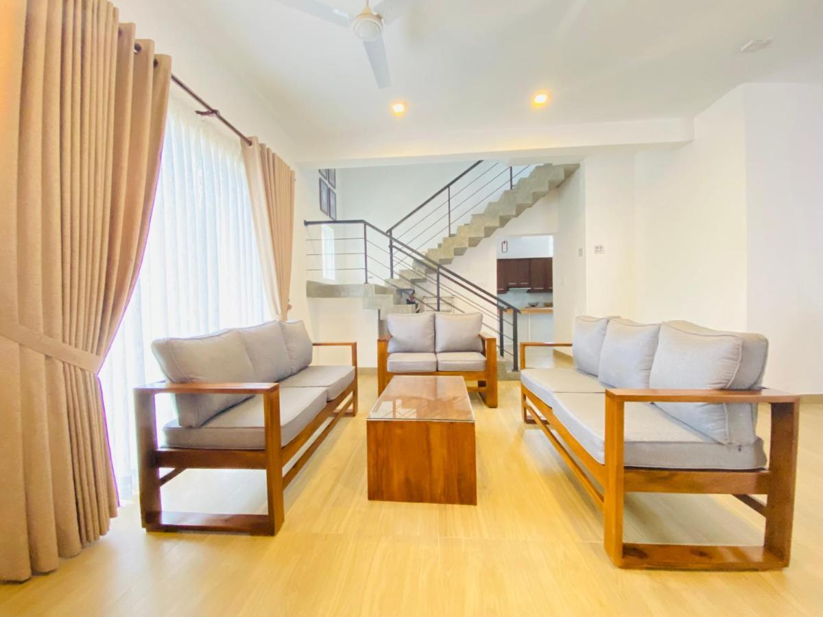 Srimadis Villa Near Airport - Negombo Luaran gambar