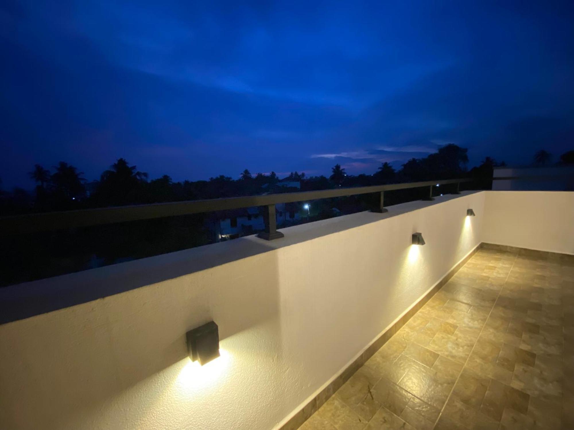 Srimadis Villa Near Airport - Negombo Luaran gambar