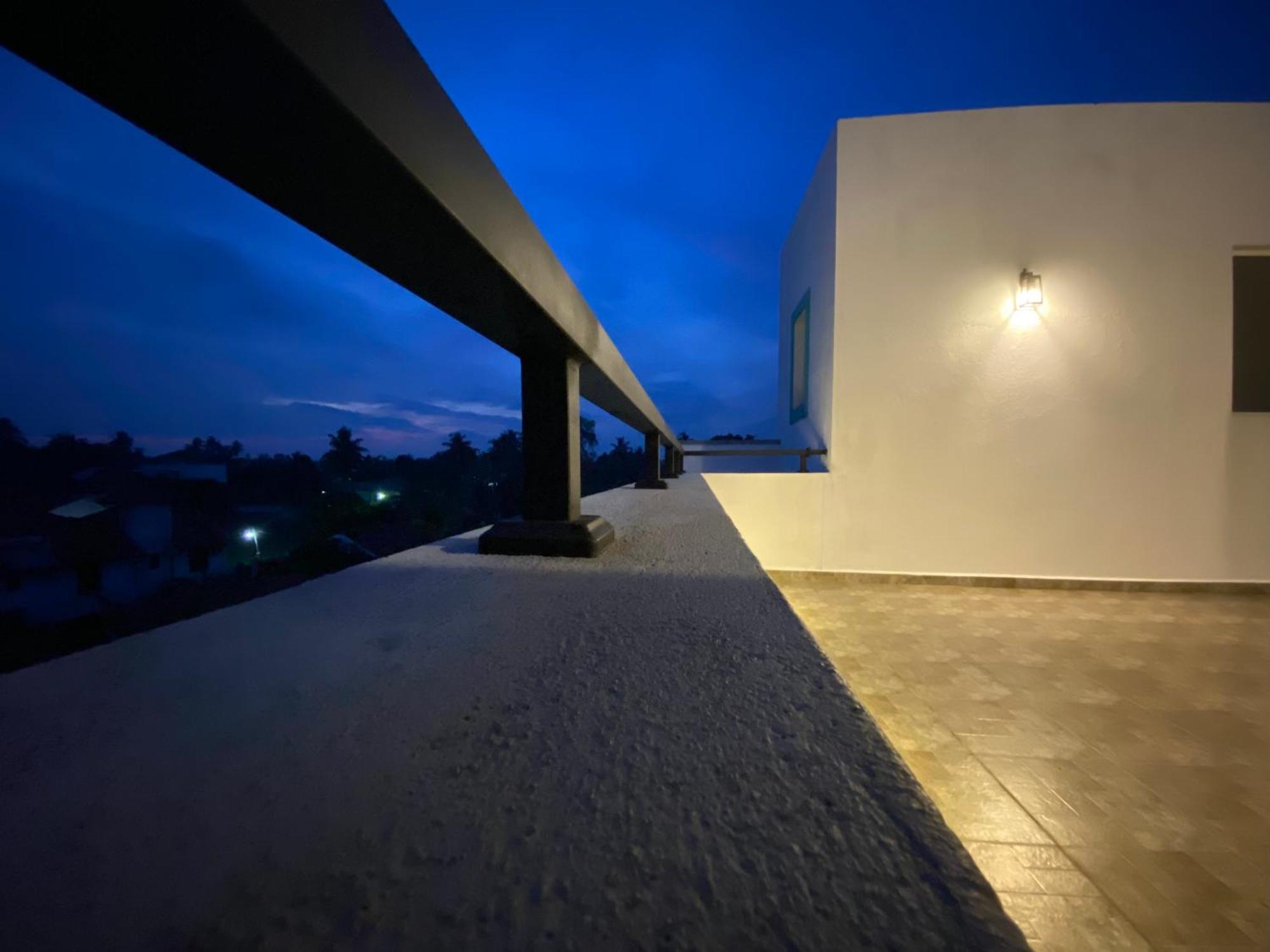 Srimadis Villa Near Airport - Negombo Luaran gambar